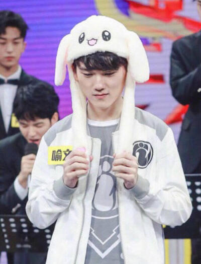 s1mple： ＂最近的比赛很无聊，我在等待一个真正的对手来让我谦卑＂